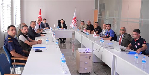 Valimiz Sayın Dr. Mustafa Özarslan'ın Başkanlığında “Acil Çağrı Hizmetleri İl Koordinasyon Kurulu Toplantısı” Gerçekleştirildi.